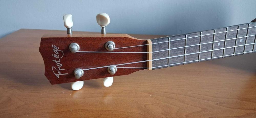 Ukulele Protege by Cordoba U1