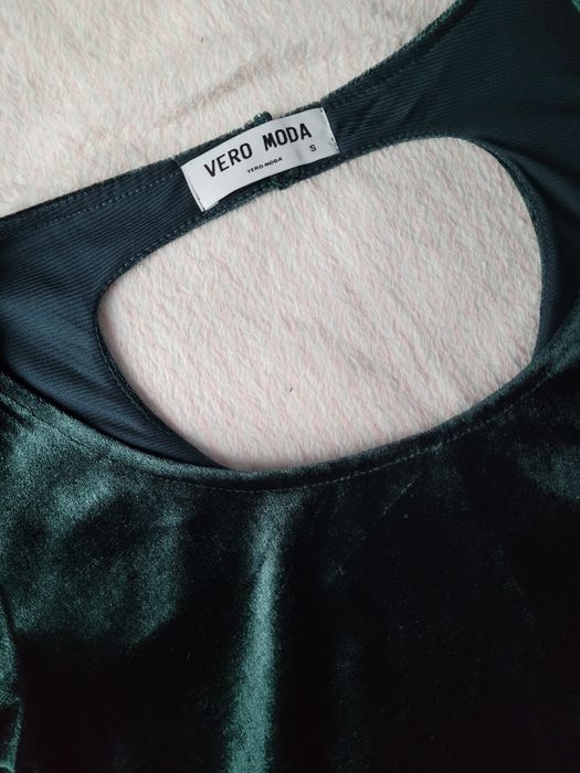 Sukienka welurowa S vero moda