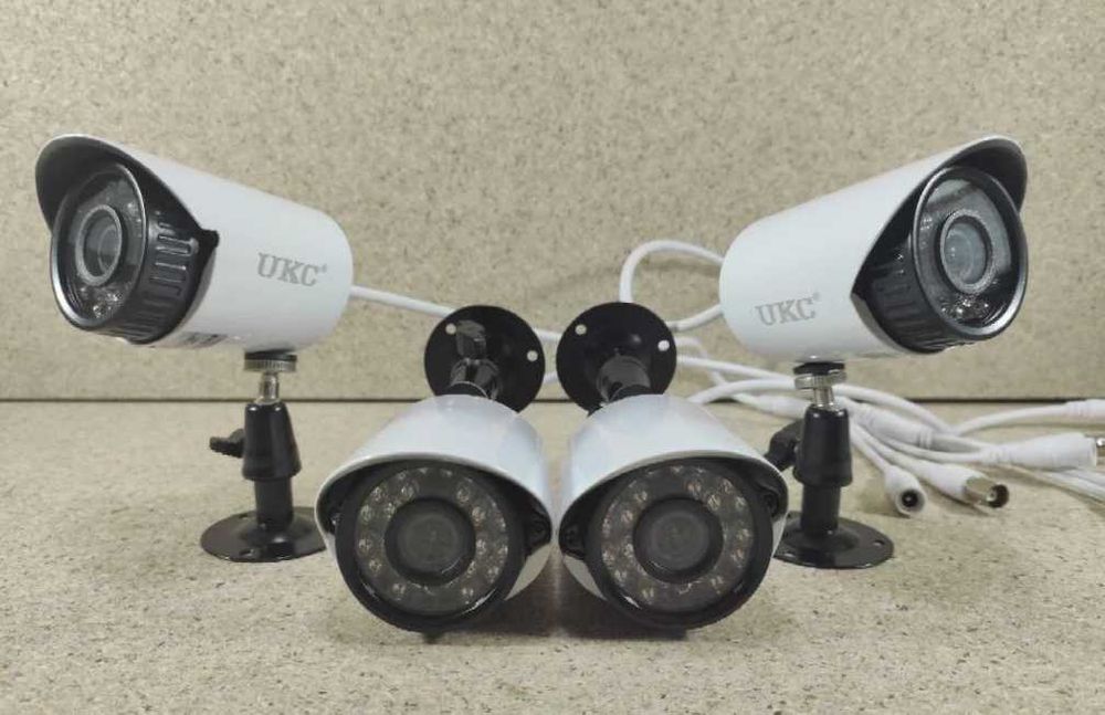 Комплект камер 4шт видеонаблюдения для дома, дачи видеонаблюдение
