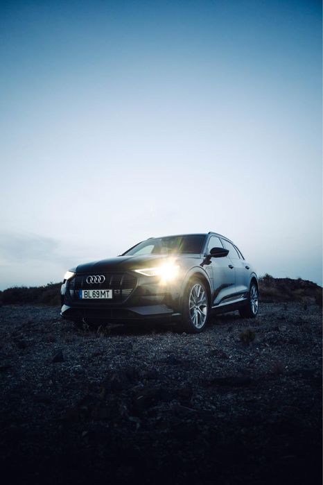 Vendo Audi e-tron 55 em excelente estado