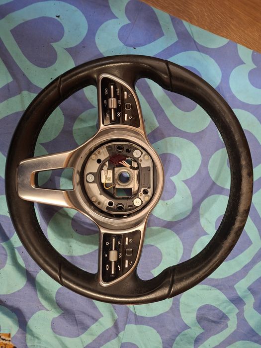 руль на Mercedes-Benz