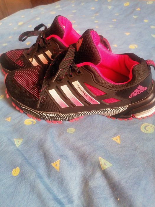 Продам оригинал adidas