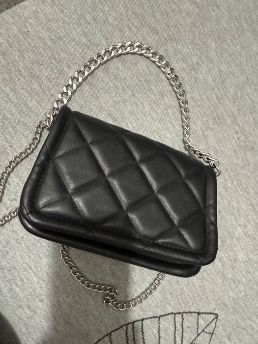 mala preta stradivarius