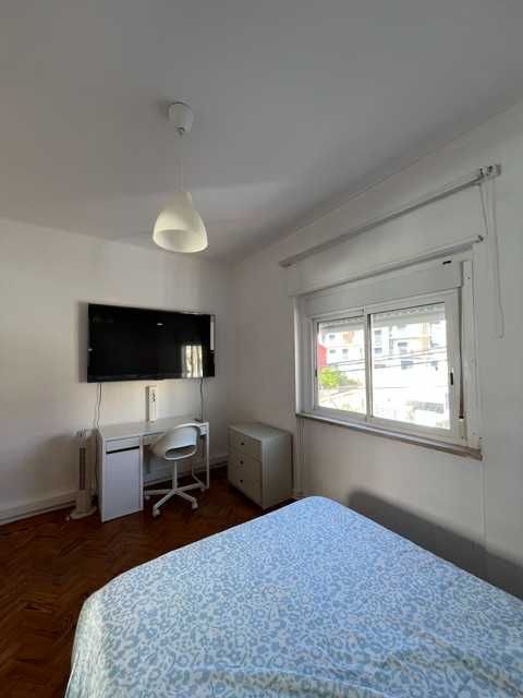 Quarto Casal Corroios Com Contrato Recibos