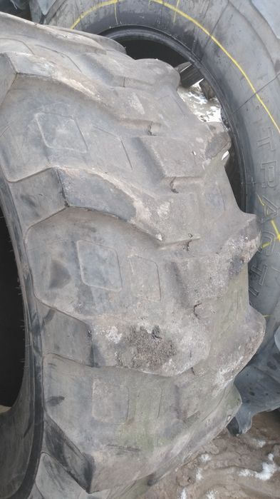 Opona rolnicza 17.5l-24 Bkt tr459 ładowarka JCB cat Manitou merlo