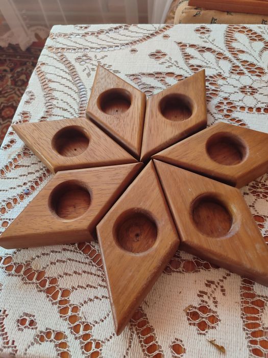 Набір дерев'яних підсвічників