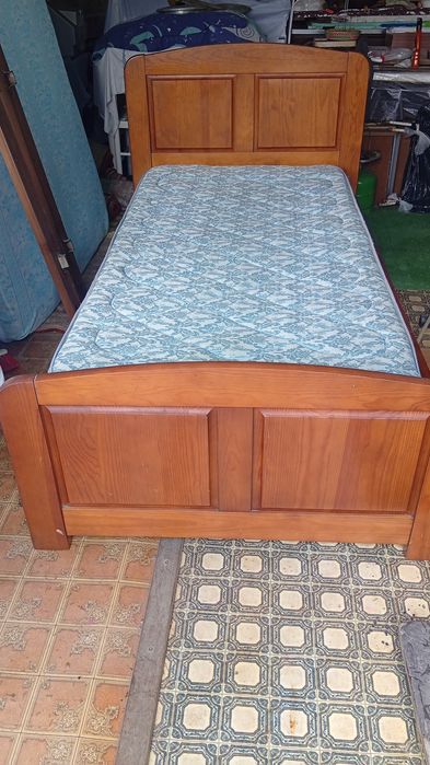 Cama de solteiro  1,90 x 1,07