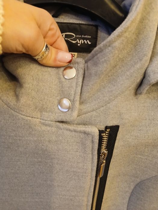 Płaszczyk szary na suwak