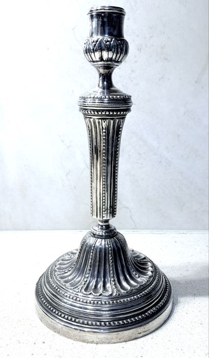 Raro antigo castiçal francês Louis XVI do Sec. XVIII c. banho em prata