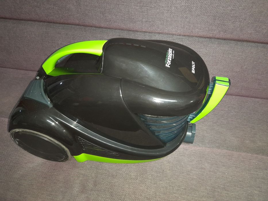 Aspirador Polti com filtro de água