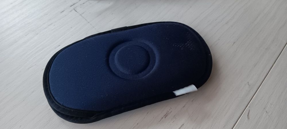 PSP(+200jogos)+protecção de silicone+bolsa