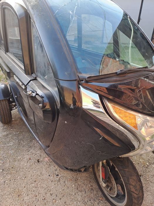 Skuter trójkołowy Econelo elektryczny