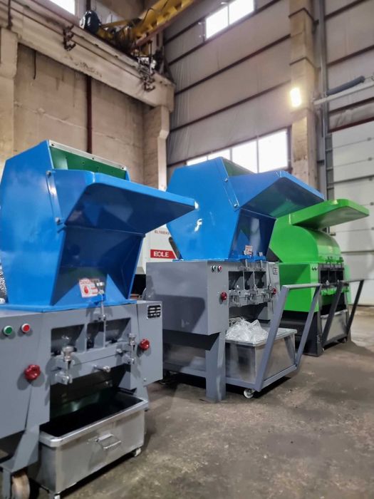 Дробилки для пластмаси.