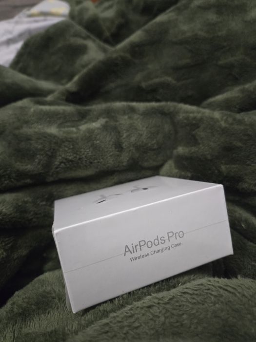 Навушники AirPods Pro