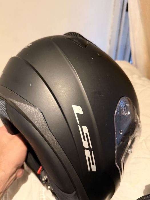 Vendo dois capacetes ls2