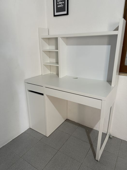 Secretária branca - Ikea