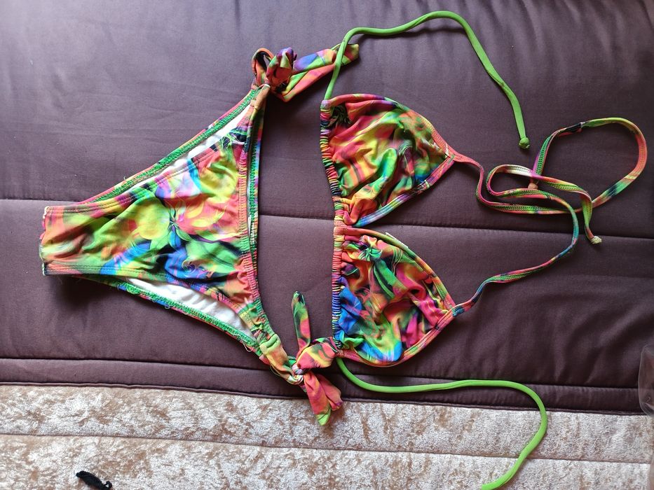 Bikinis variados