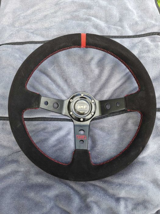 Volantes Réplicas Nardi, Momo, OMP, Sparco, etc.