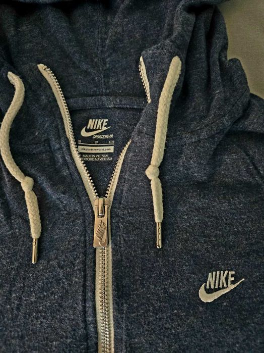 Granatowa bluza Nike Sportswear rozpinana S