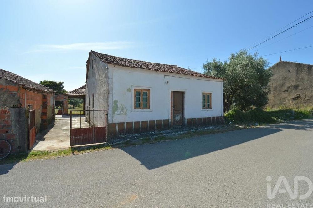 Casa de aldeia T2 em Alvorge de 128,00 m2