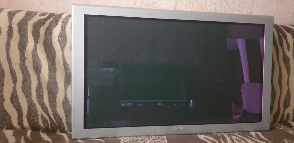 Плазма Philips 42PF3320\10 Франция.