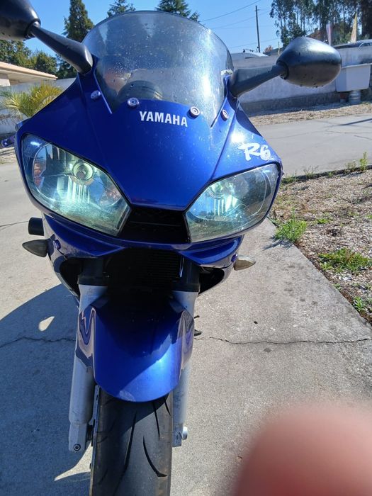 Vendo moto Yamaha R6 em perfeito estado