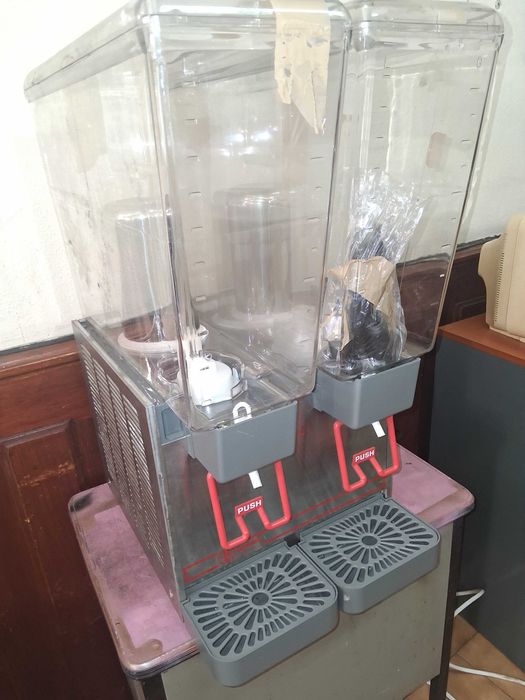 Maquina de liquidos dupla