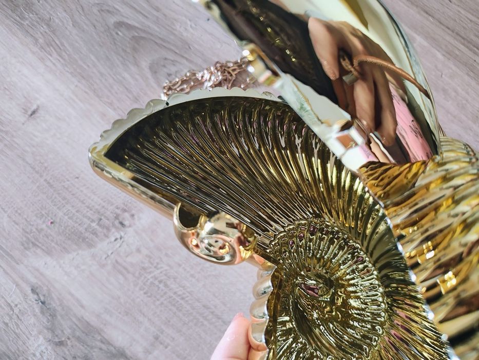 Torebka muszla twarda kopertówka złota łańcuszek torba metal  kuferek