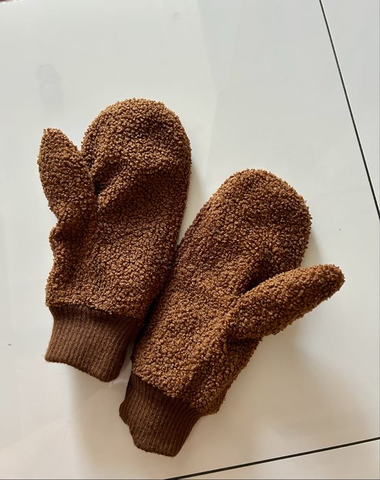 Rękawiczki brązowe puszyste