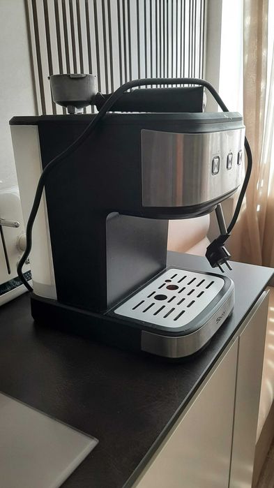 Продам робочу кавомашину Sboly CM 8501 - GS  під ремонт або на запчастини