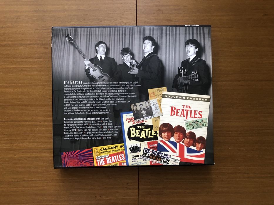 Книга/Фотоальбом - Treasures Of The BEATLES