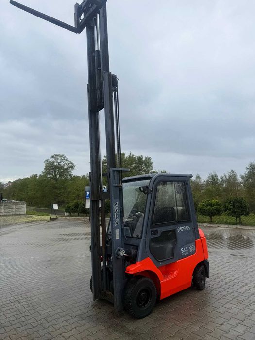 wózek widłowy TOYOTA 7FGF18 LPG 1800kg Triplex 4.70m 9900mtg 2004 rok