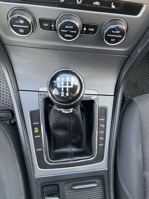 продам авто Фольксваген Гольф7 2014р.1.6