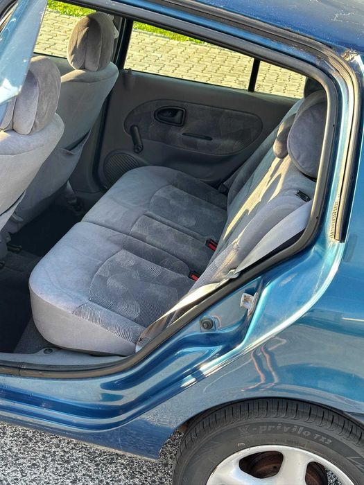 Renault Clio 1.2 RXE ano 2000 — photo 3