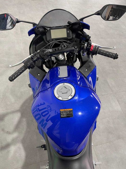 Мотоцикл Yamaha YZF-R25