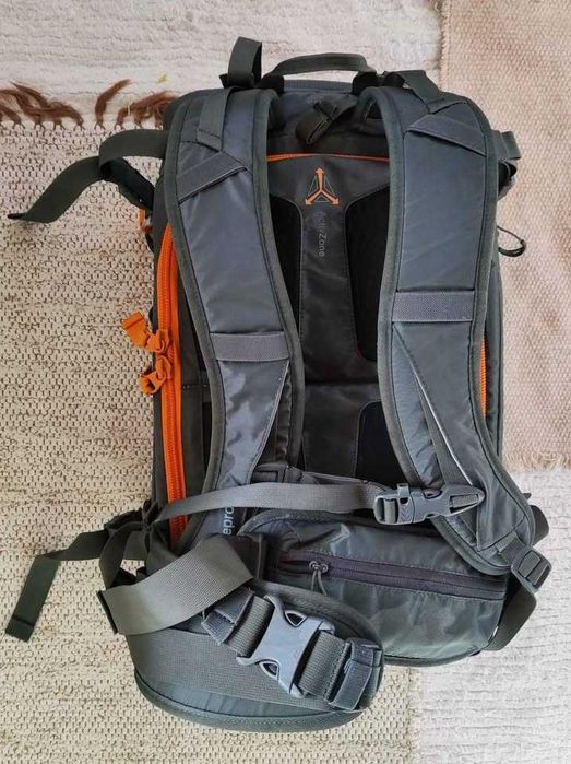 Mochila Lowepro Whistler 350 AW II (modelo grande)
