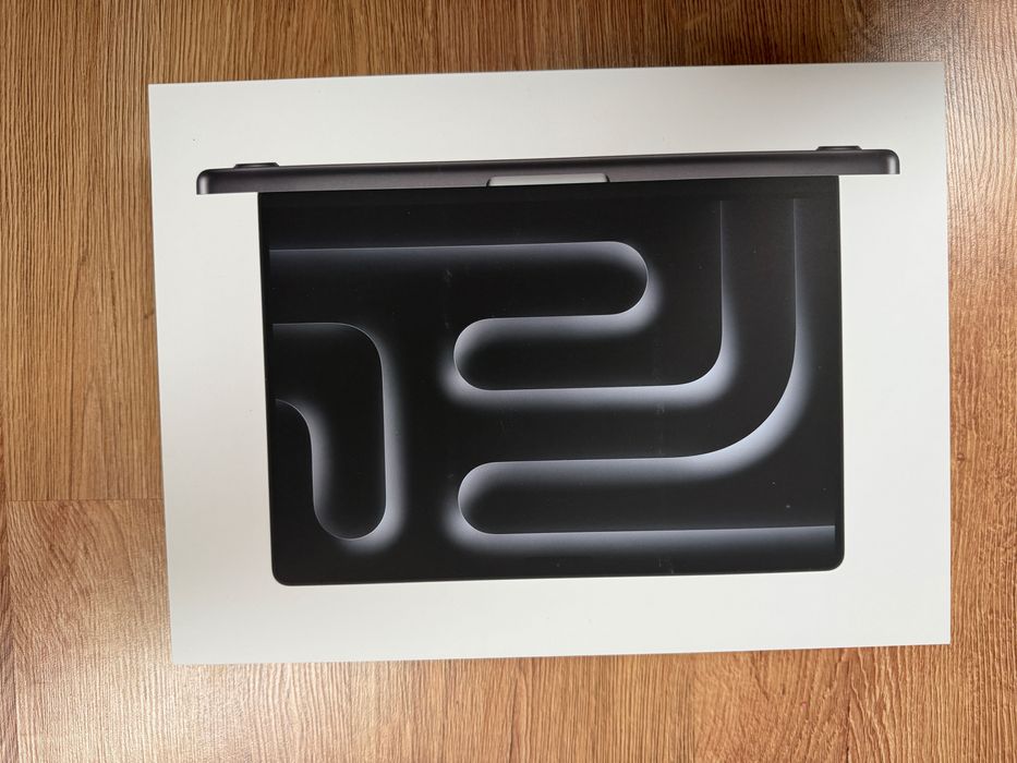 APPLE MacBook Pro 2024 14" M4 Max 36GB RAM 1TB. Gwiezdna czerń.