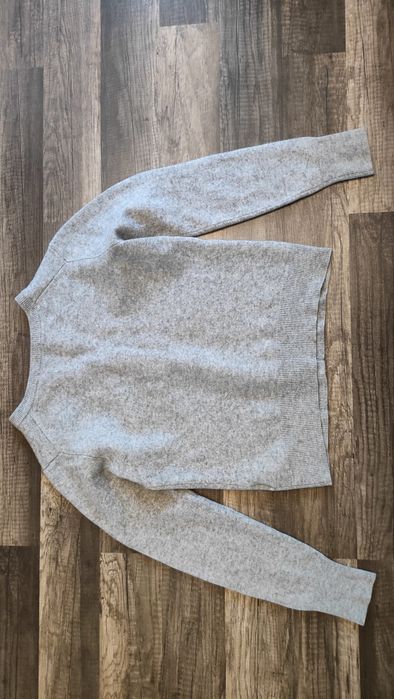 klasycny,prosty  kardigan UNIQLO 100% kaszmir