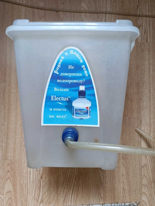 Система для очистки води об’ємом 10л