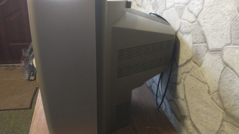 Телевізор LG діагональ 51см.