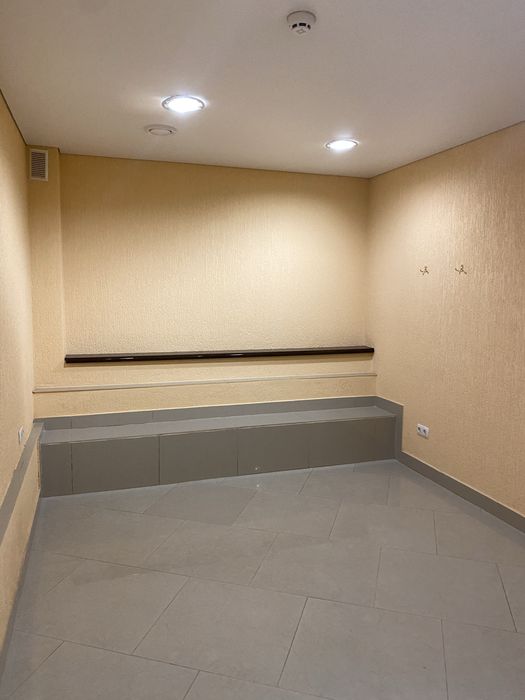 Магазин  360 кв.м Центр міста