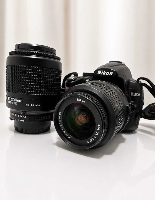 Nikon D5000 + 2 Objetivas + Carregador + Mochila de Ofer