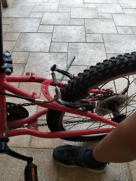 Bicicleta criança roda 20 usada em bom estado