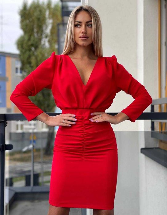 Czerwona klasyczna sukienka z marszczeniem S 36