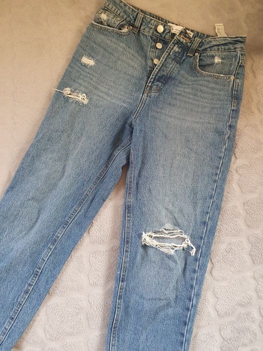 Jeansy Stradivarius