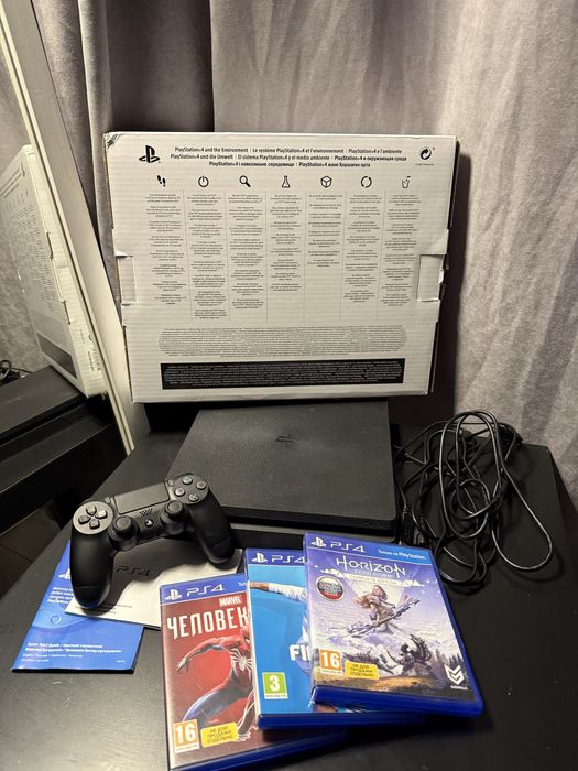 PlayStation 4 (PS4) + ігри + комплект — чудовий стан