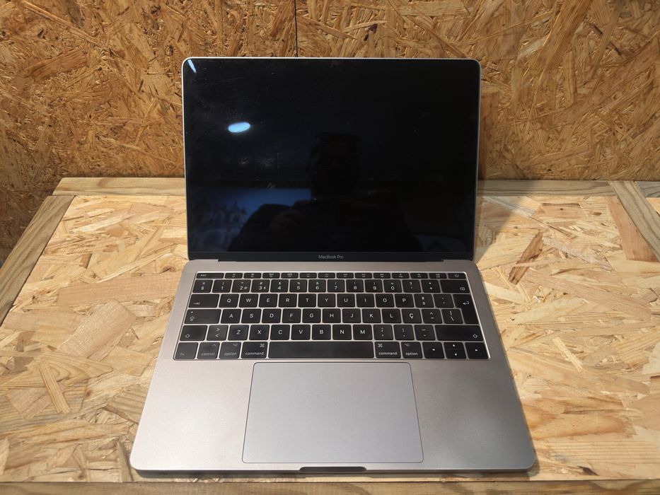 MacBook Pro 13" 2017 — i5 / 16GB RAM / 256GB SSD — Como novo