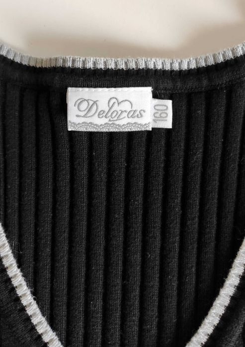 Жилетка Deloras на 9-12 лет