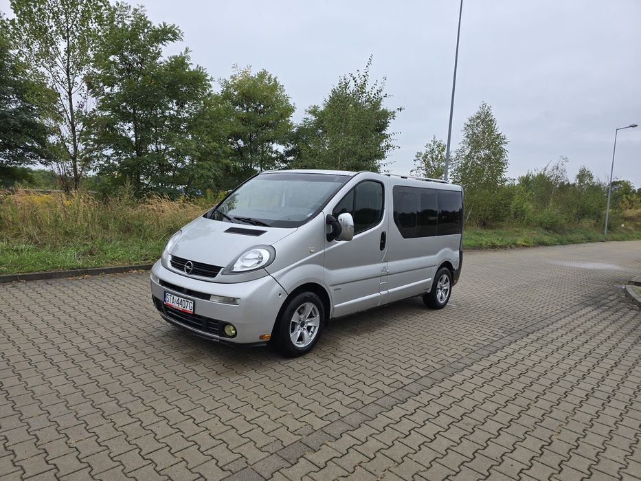 Opel Vivaro TOUR 8 osobowy