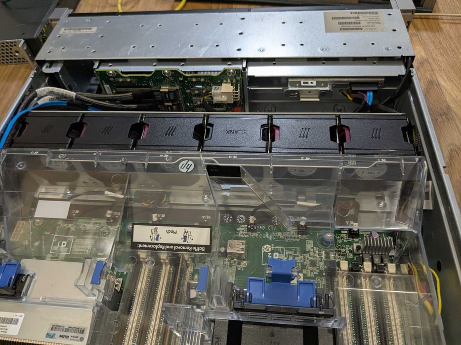 HP ProLiant DL380e Gen8 Сервер